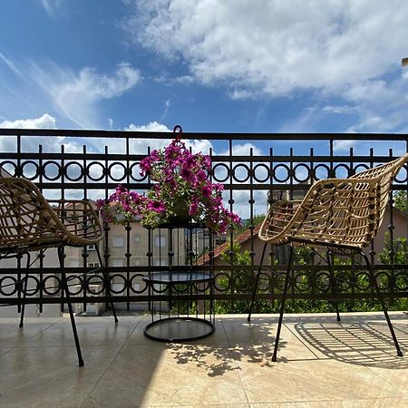 Apartman Tara Τίβατ Εξωτερικό φωτογραφία