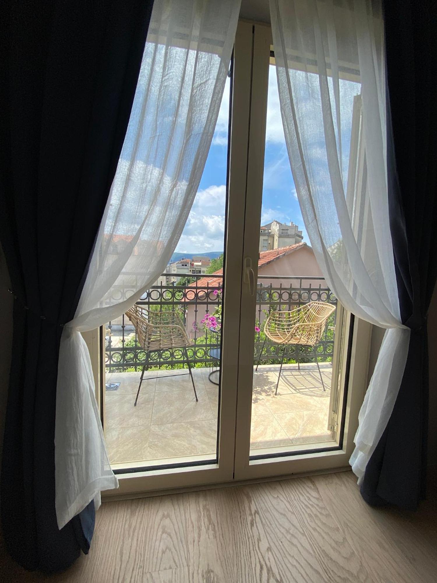 Apartman Tara Τίβατ Εξωτερικό φωτογραφία