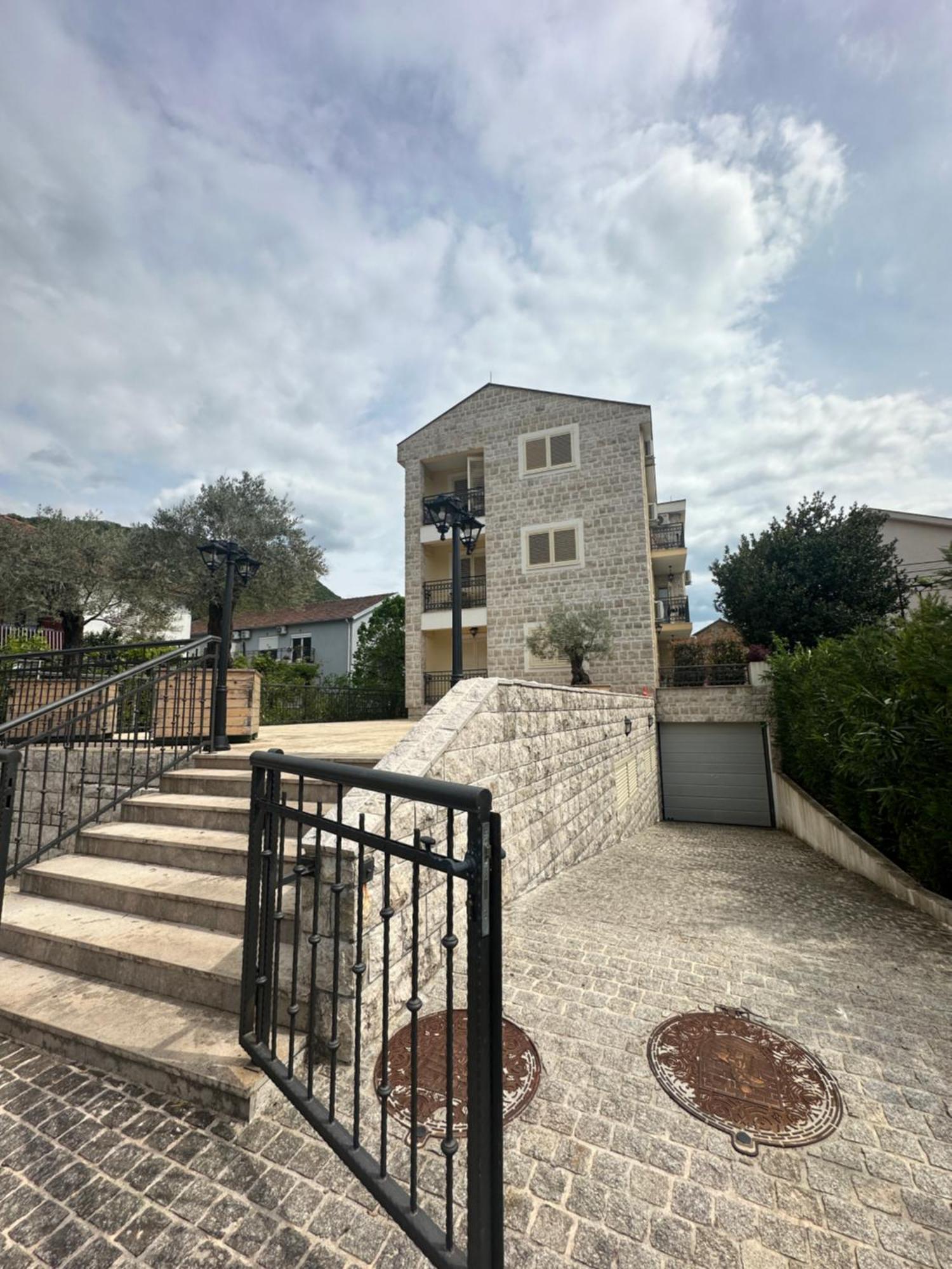 Apartman Tara Τίβατ Εξωτερικό φωτογραφία